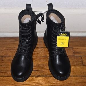Women's TreadSafe Boots In Size 9.5